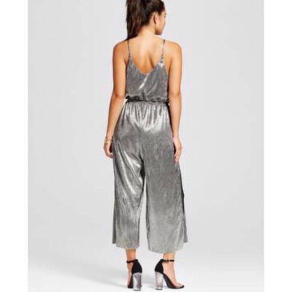 Silver jumpsuit - Picture 2 of 3